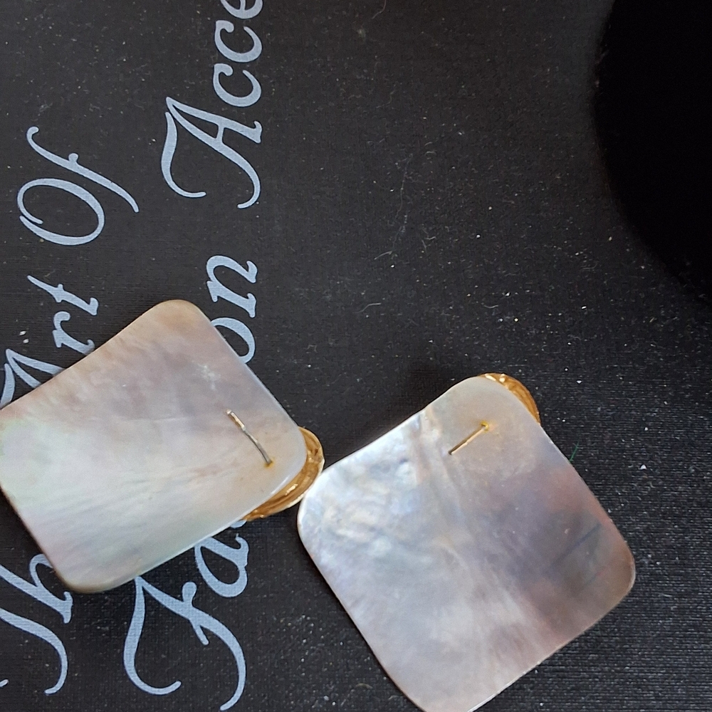 Boutique Blue Cabochon Resin Statement Earrings Gold Tone Geometric Dangle - Picture 5 of 9
